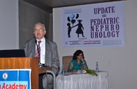 Dr. Lalit Kapoor, Surgeon from Mumbai delivering her talk